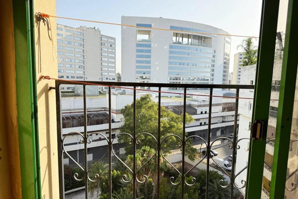 Luxury In Front Of The Corniche Appartement Tanger